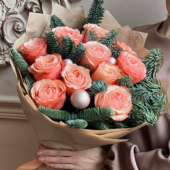 Букет из 11 роз Кахала (Эквадор) 70 см с нобилисом