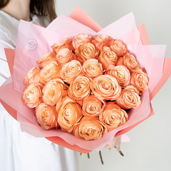 Букет из 25 роз Кахала 60 см в матовой упаковке
